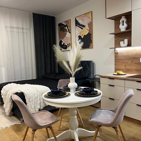 Apartament Nova Klonova Porto Kielce Exterior foto